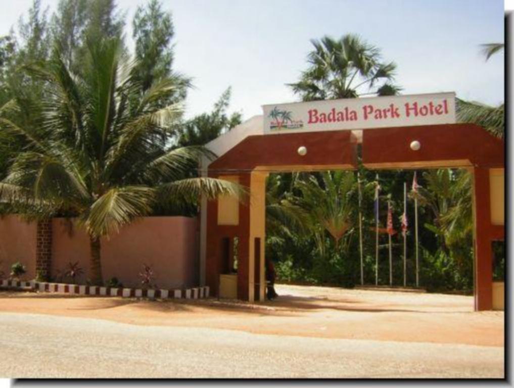 Badala Park Hotel โกตู ภายนอก รูปภาพ